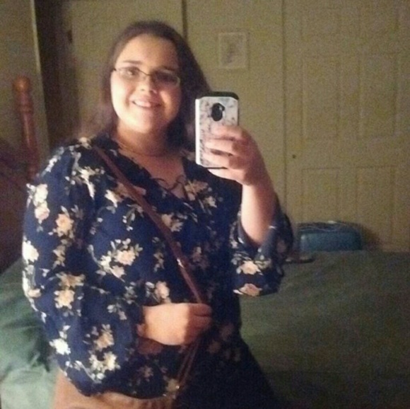 Meet your Posher, Kaycie - Picture 2 of 2